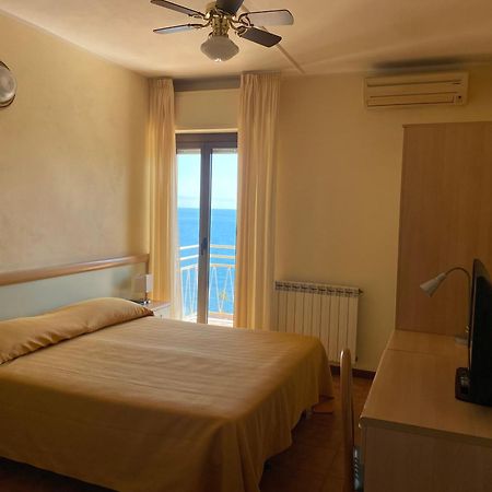 Ulivo Hotel Diano Marina Exterior photo